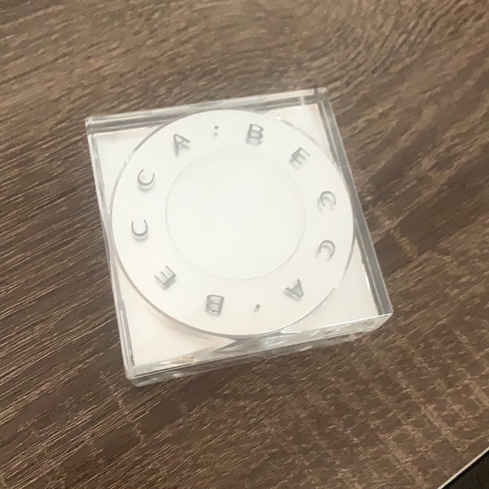 BECCA Soft Light Blurring Powder - Pink Haze